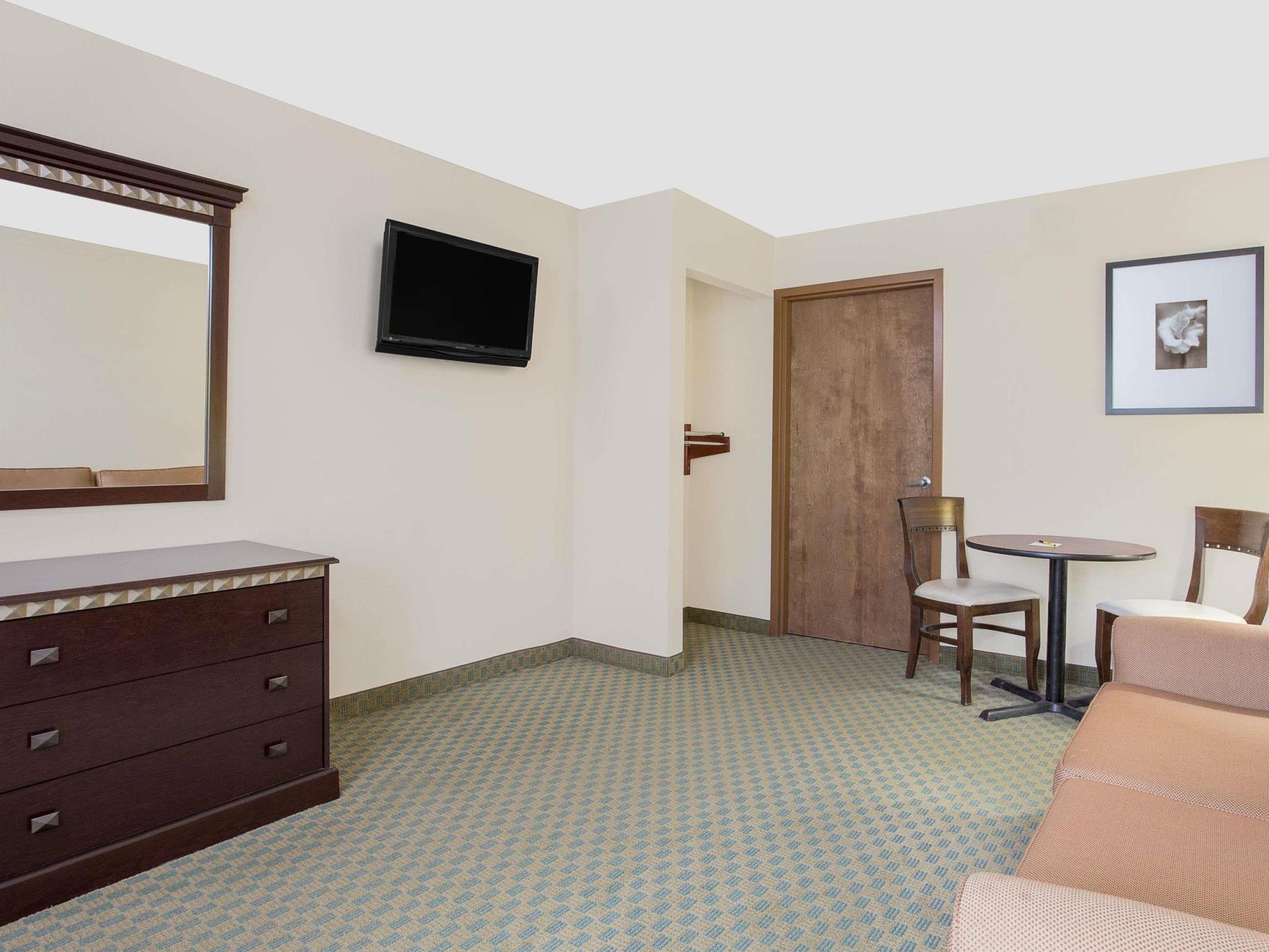 ซูเปอร์ 8 บาย วินด์แฮม แดนวิลล์ Hotel ภายนอก รูปภาพ